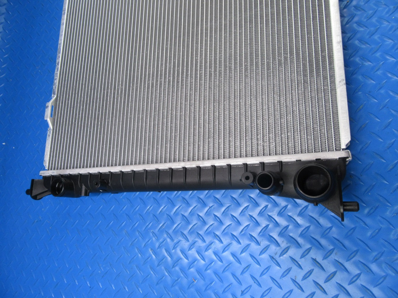 Bentley Flying Spur GT GTC V8 cooling radiator #9245