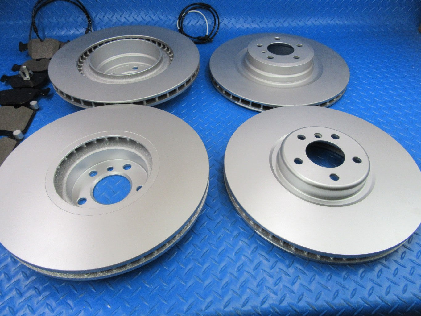 Rolls Royce Dawn Wraith front rear brake pads rotors TopEuro #89888 Wholesale