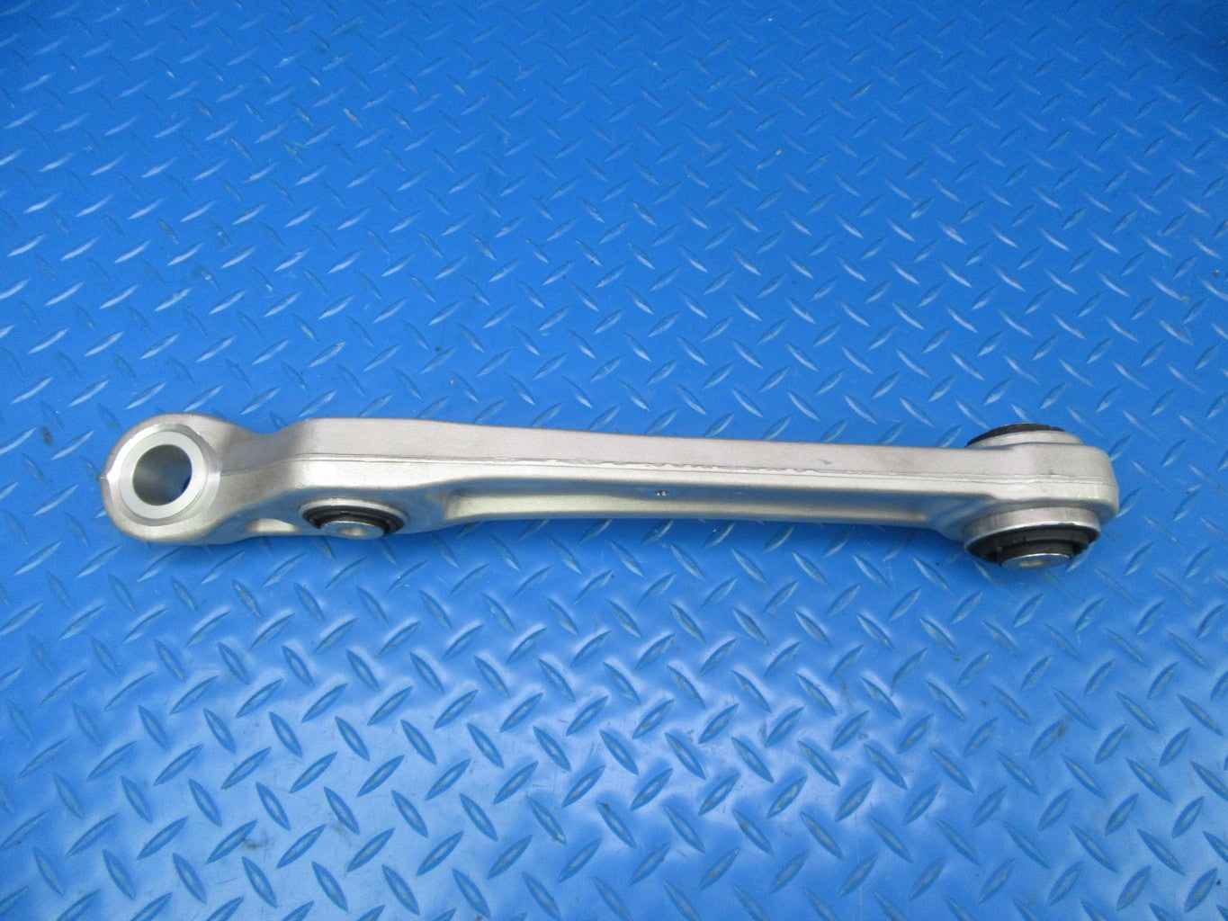 Bentley Bentayga left lower & upper control arms TopEuro #9137