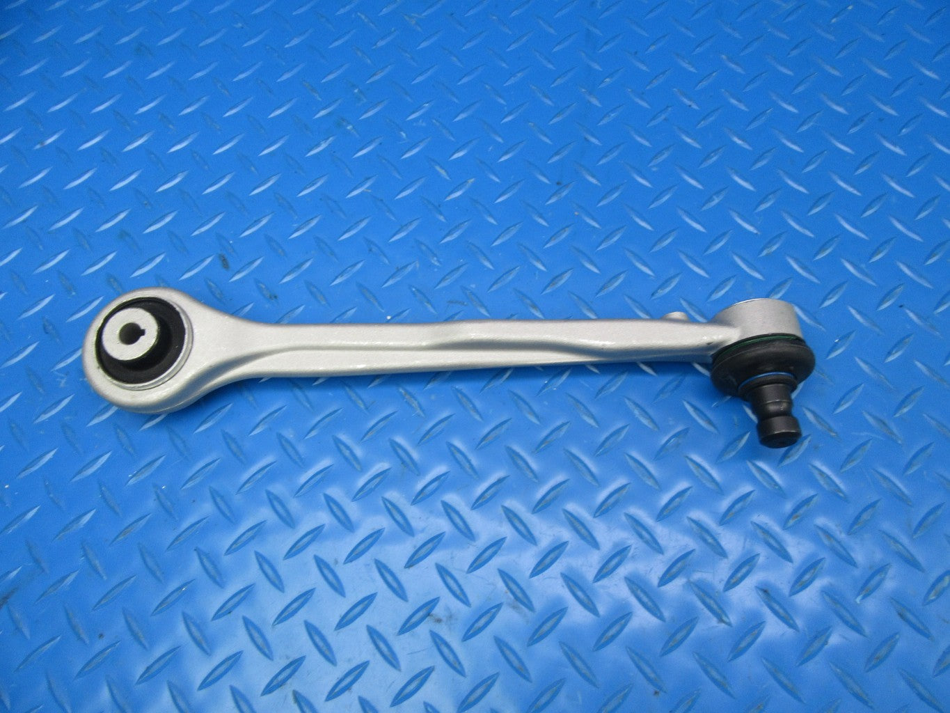 Bentley Bentayga upper control arms left & right #9144