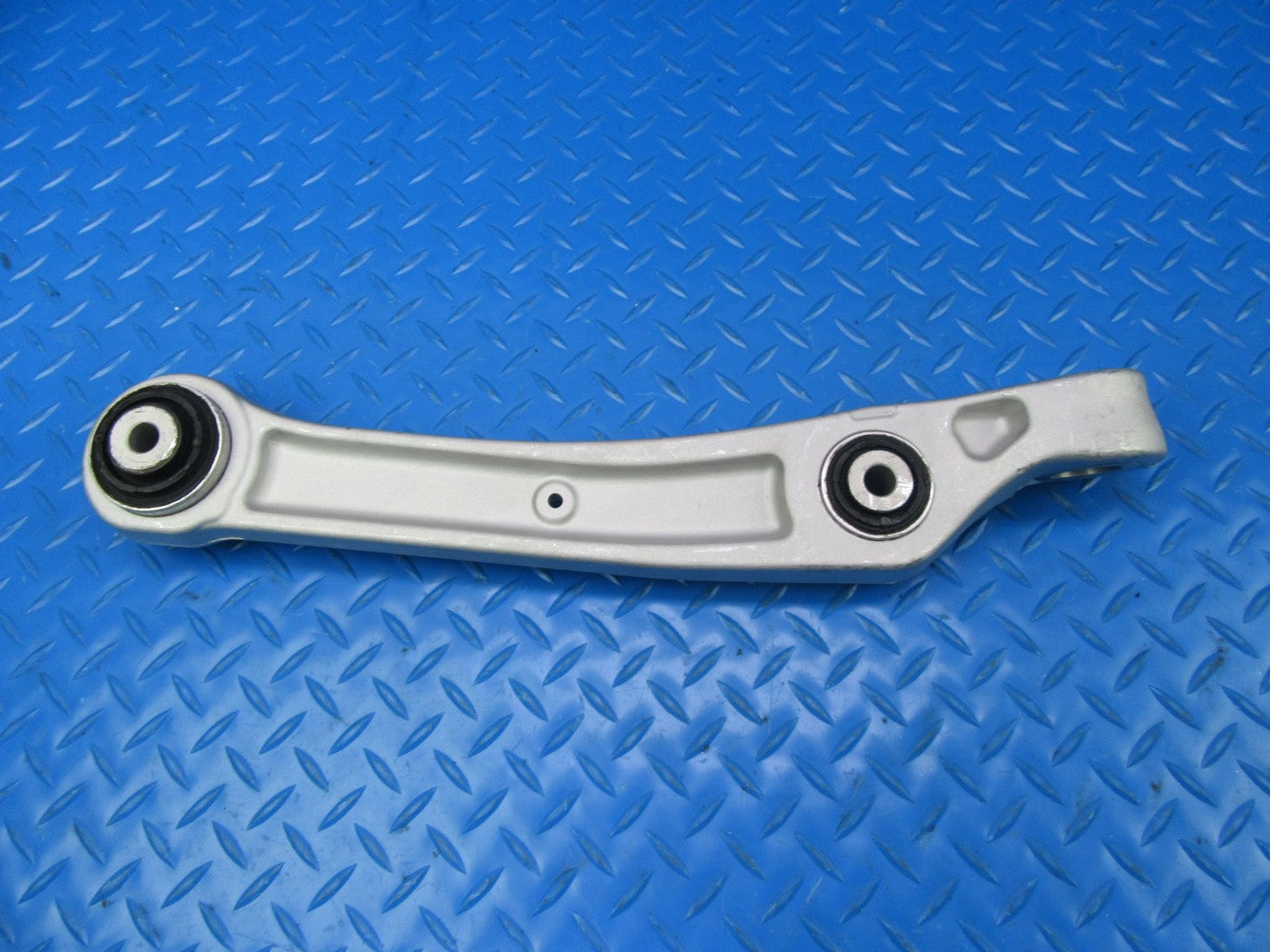 Bentley Bentayga right lower control arms TopEuro #9146