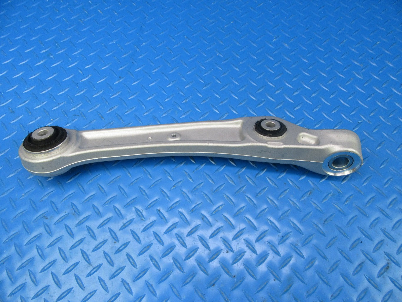 Bentley Bentayga right lower control arms TopEuro #9146