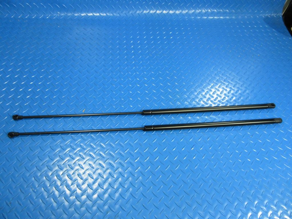 Rolls Royce Phantom hood bonnet shocks lift support spring shocks #6724