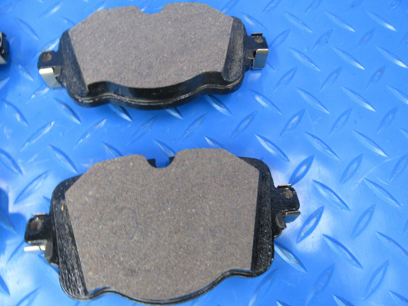 Bentley Bentayga rear brake pads and rotors TopEuro #7395