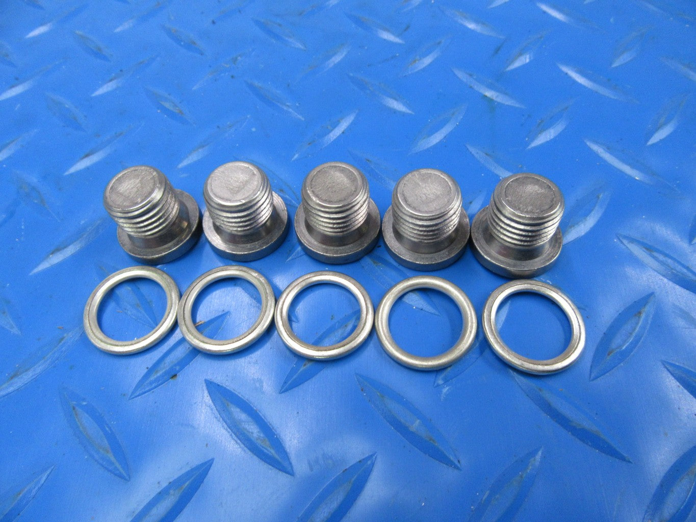 Bentley Bantayga engine oil drain plug 5pcs #8514