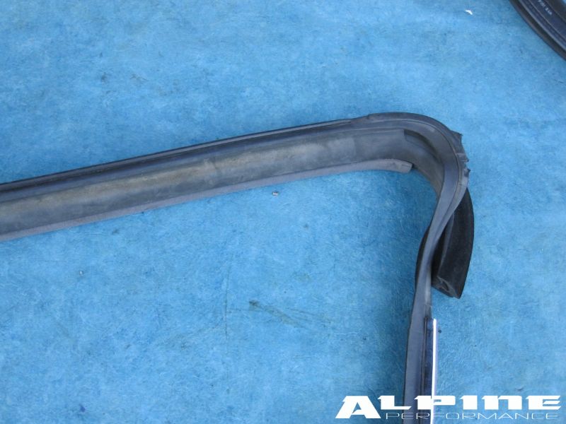 Bentley Continental GT left top door window glass molding