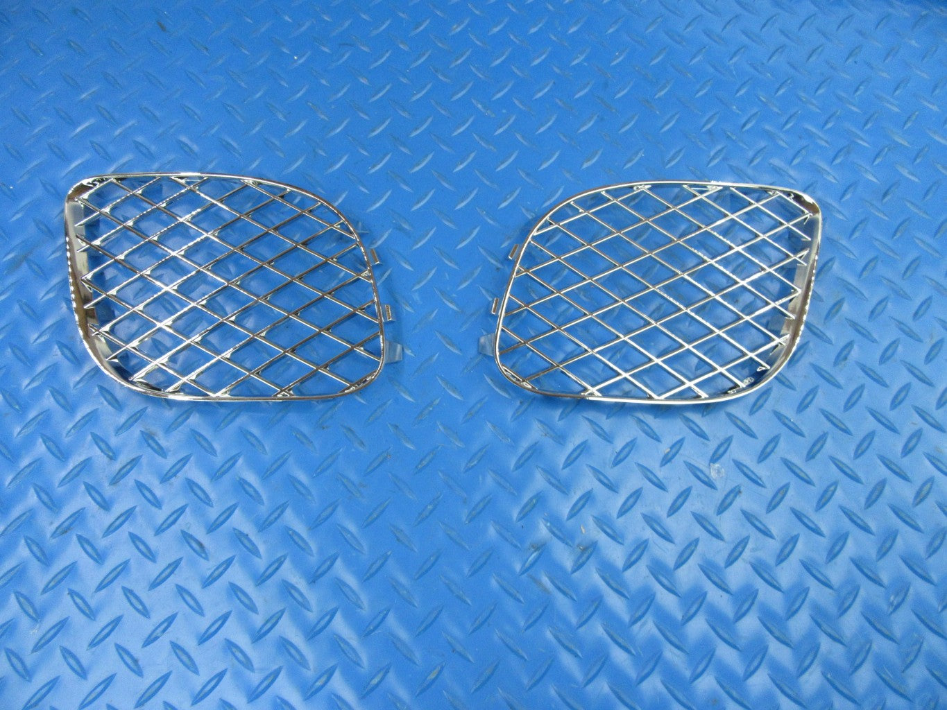 Bentley Continental Flying Spur front bumper chrome grille 3pcs #9070