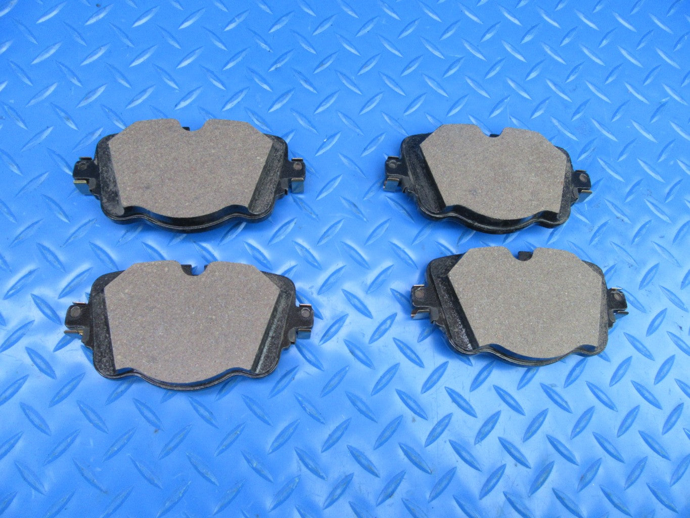 Bentley Bentayga front & rear brake pads TopEuro Low Dust #7089