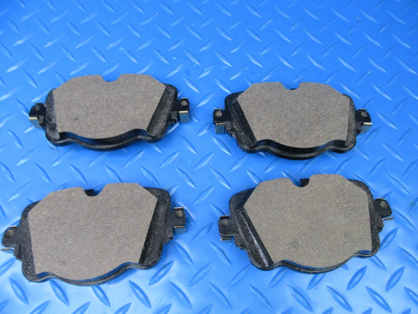 Bentley Bentayga rear brake pads + sensors TopEuro PREMIUM QUALITY #7772