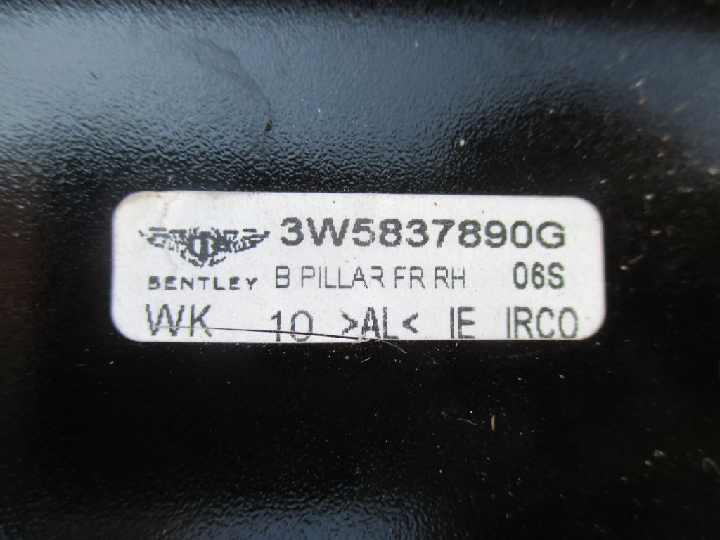 Bentley Continental Flying Spur right front door B pillar molding