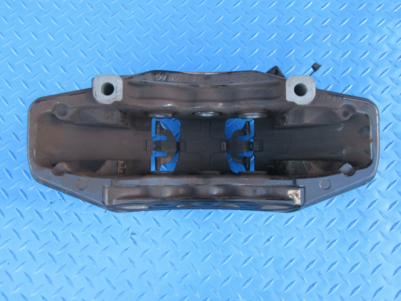 Bentley Bentayga left front brake caliper #0305