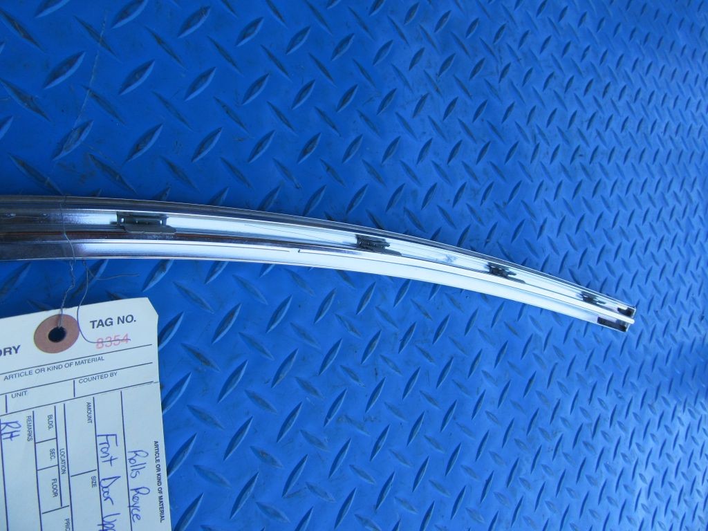 Rolls Royce Ghost front right door upper chrome trim #8354