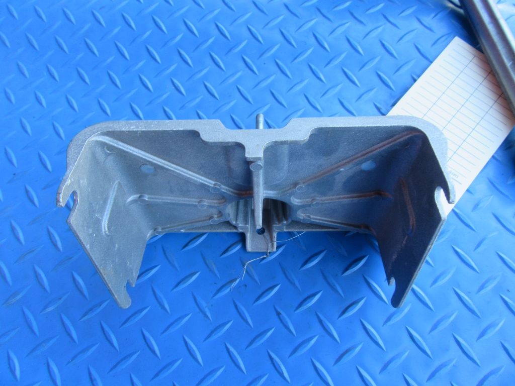 Bentley Continental Flying Spur armrest holder bracket #1561