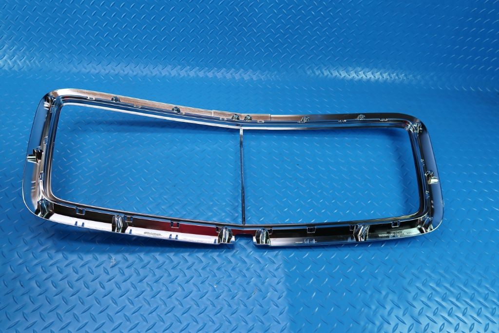 Bentley Bentayga front center grille chrome trim #9899