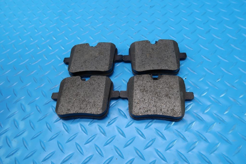 Rolls Royce Cullinan rear brake pads #9902