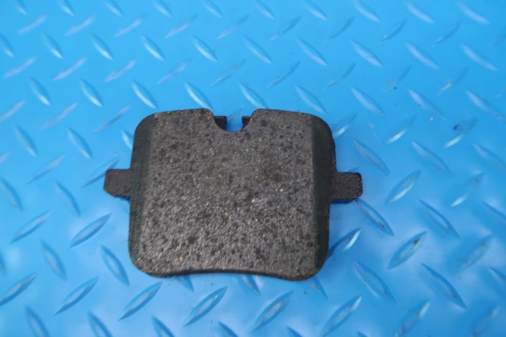 Rolls Royce Cullinan rear brake pads #9902