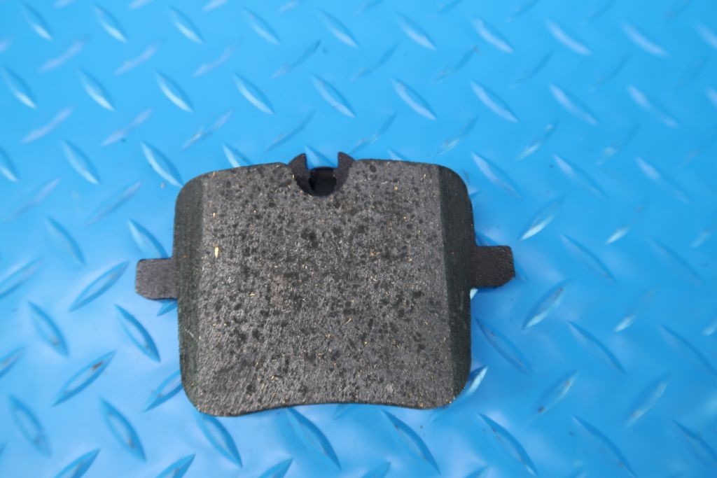 Rolls Royce Cullinan rear brake pads #9902