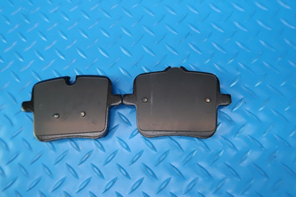 Rolls Royce Cullinan rear brake pads #9902