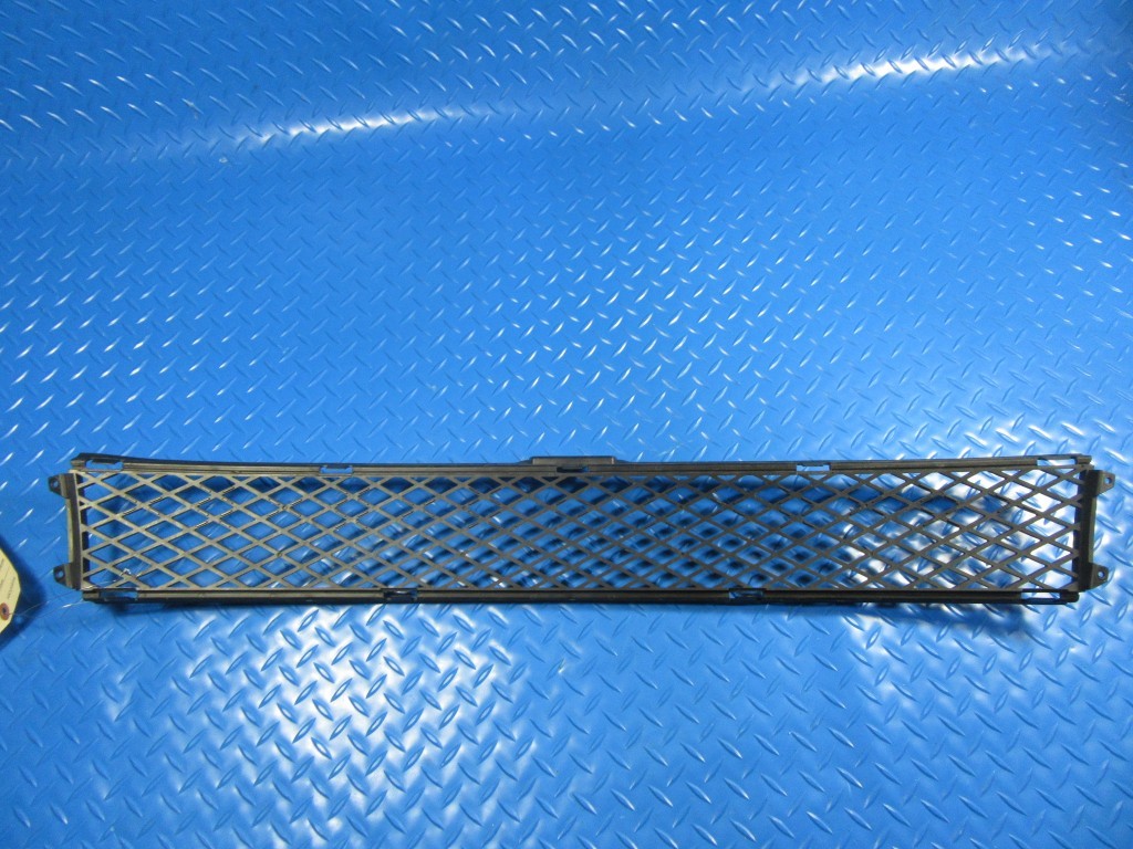 Rolls Royce Wraith Dawn front bumper center grille #6009