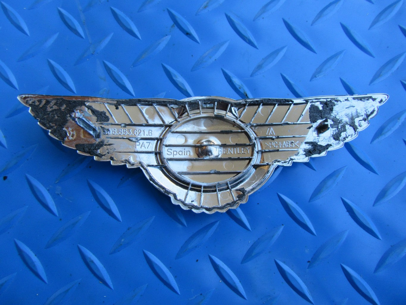 Bentley Continental GT GTC RED front emblem badge wings #2804