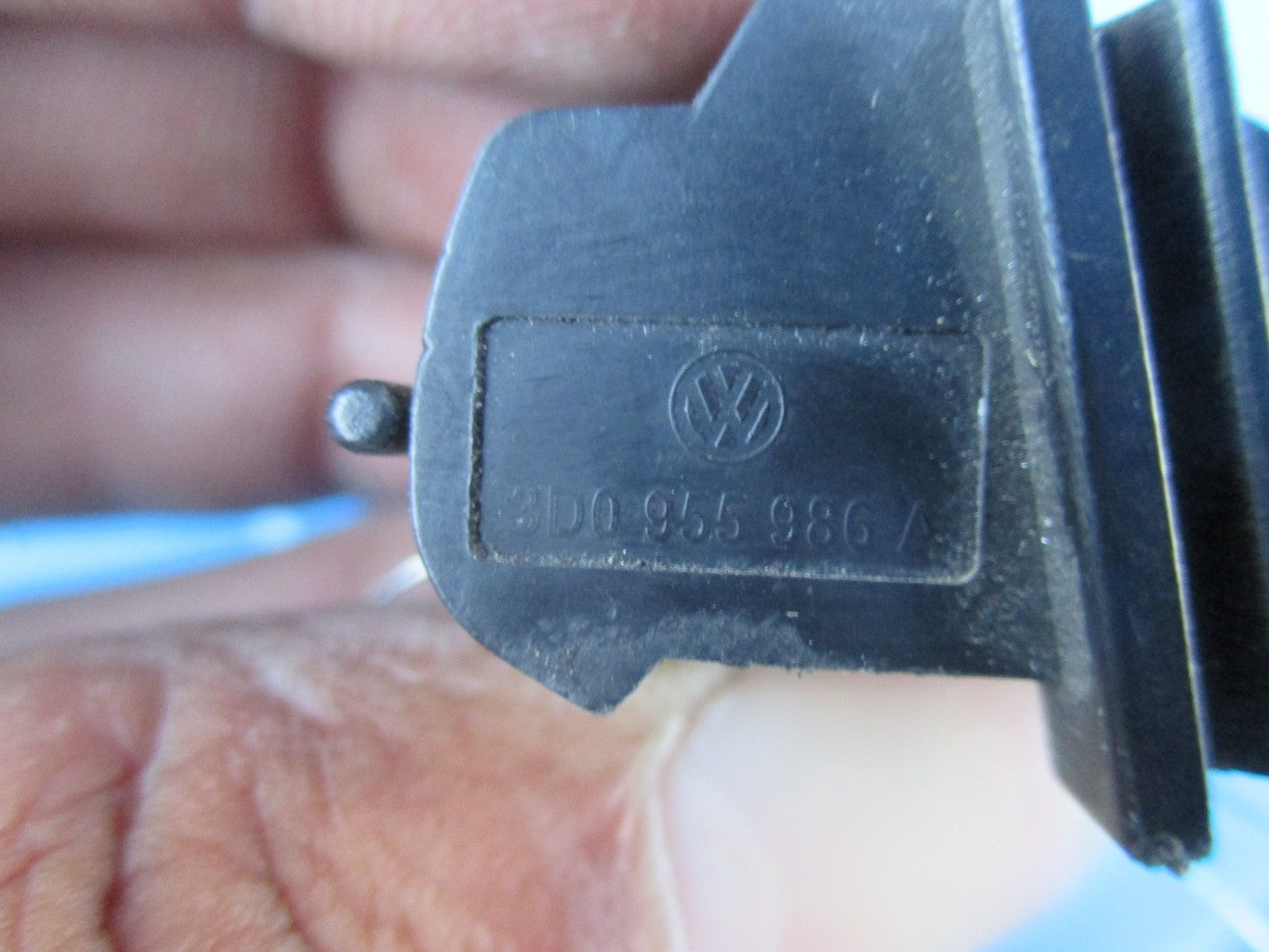 Bentley Flying Spur GT GTC windshield washer heated spray nozzle jet #5120