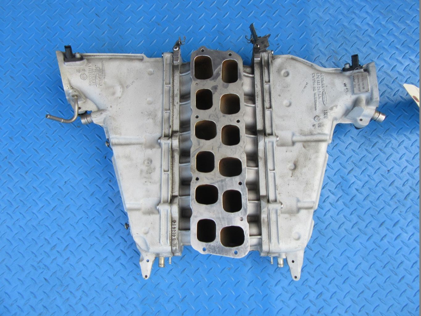 Bentley Continental Flying Spur GT GTC W12 6.0L intake manifold #8795