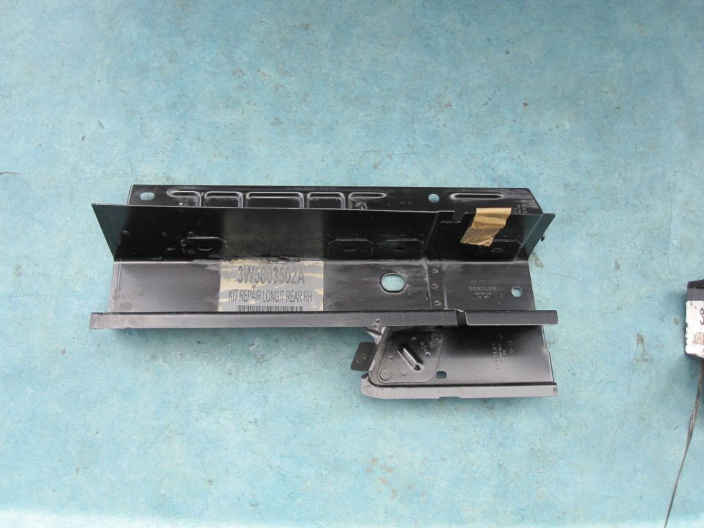 Bentley Continental Flying Spur right repair panel longit rocker