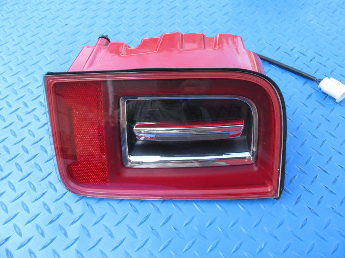 Rolls Royce Cullinan left tail light #2532