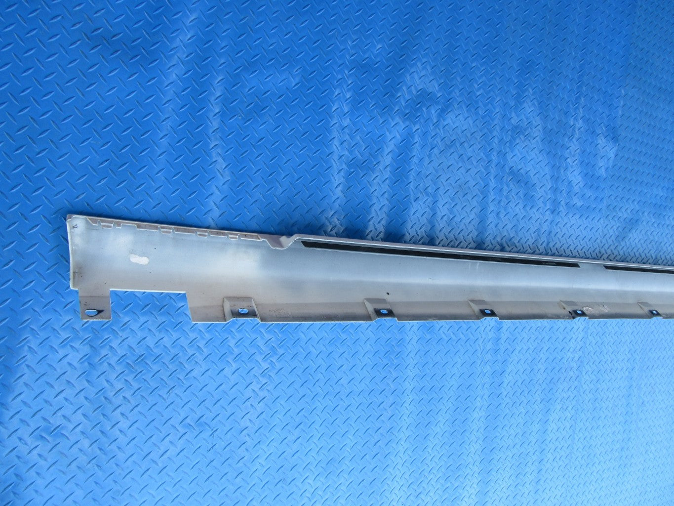 Rolls Royce Ghost right rocker panel #0760