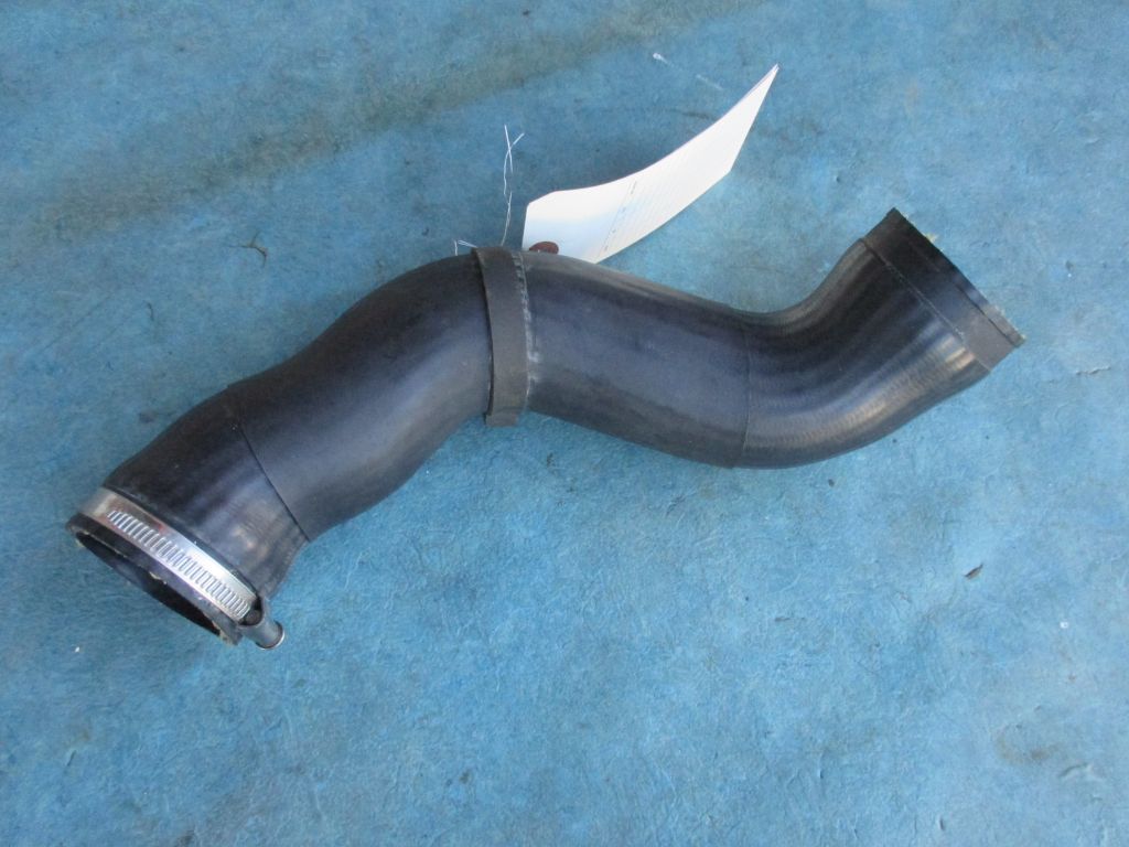 Bentley Continental GT GTC Flying Spur top left intercooler pipe hose