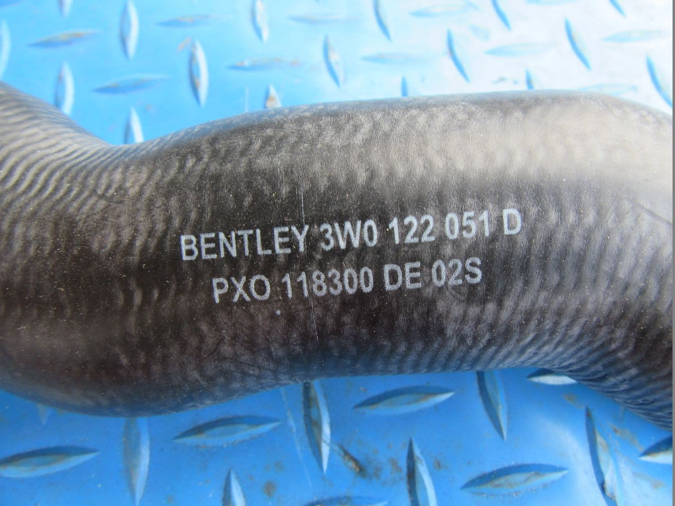 Bentley Flying Spur GT GTC radiator coolant hose with quick release coupling #7886