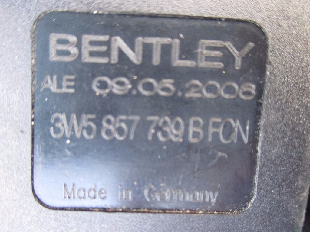 Bentley Continental Flying Spur rear seat belt buckle